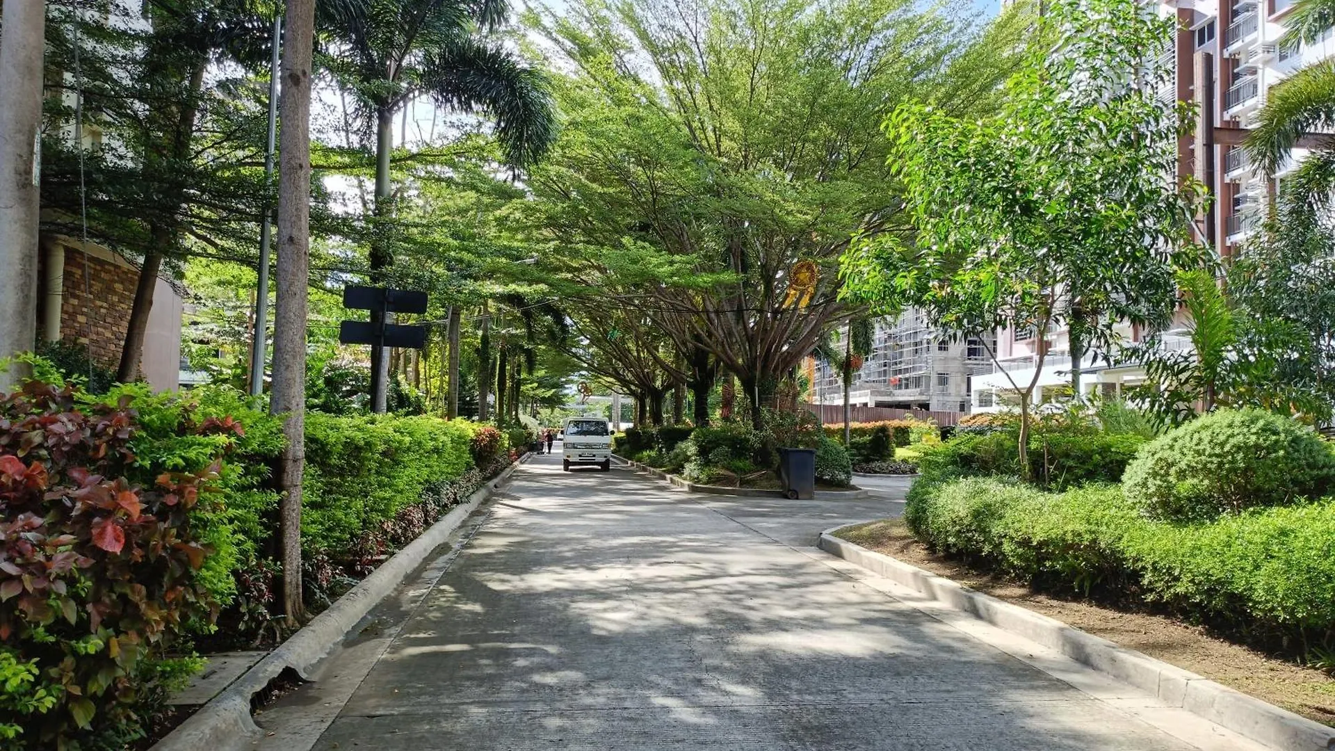 2Bedrooms 2Toilet& Bath Matina Enclaves Condo Davao