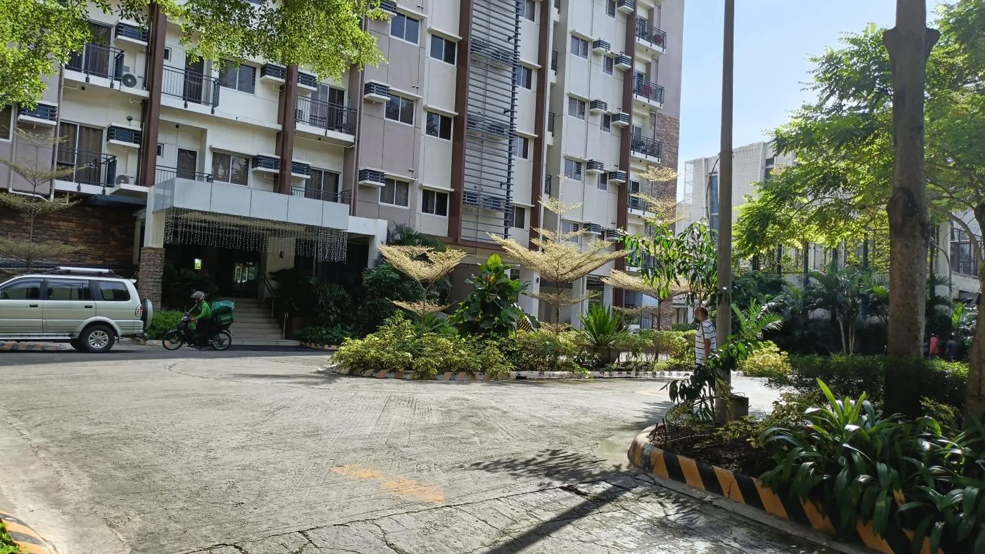 2Bedrooms 2Toilet& Bath Matina Enclaves Condo Davao 0*,