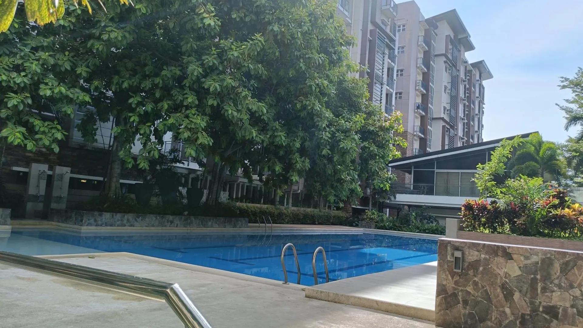 2Bedrooms 2Toilet& Bath Matina Enclaves Condo Davao Apartment