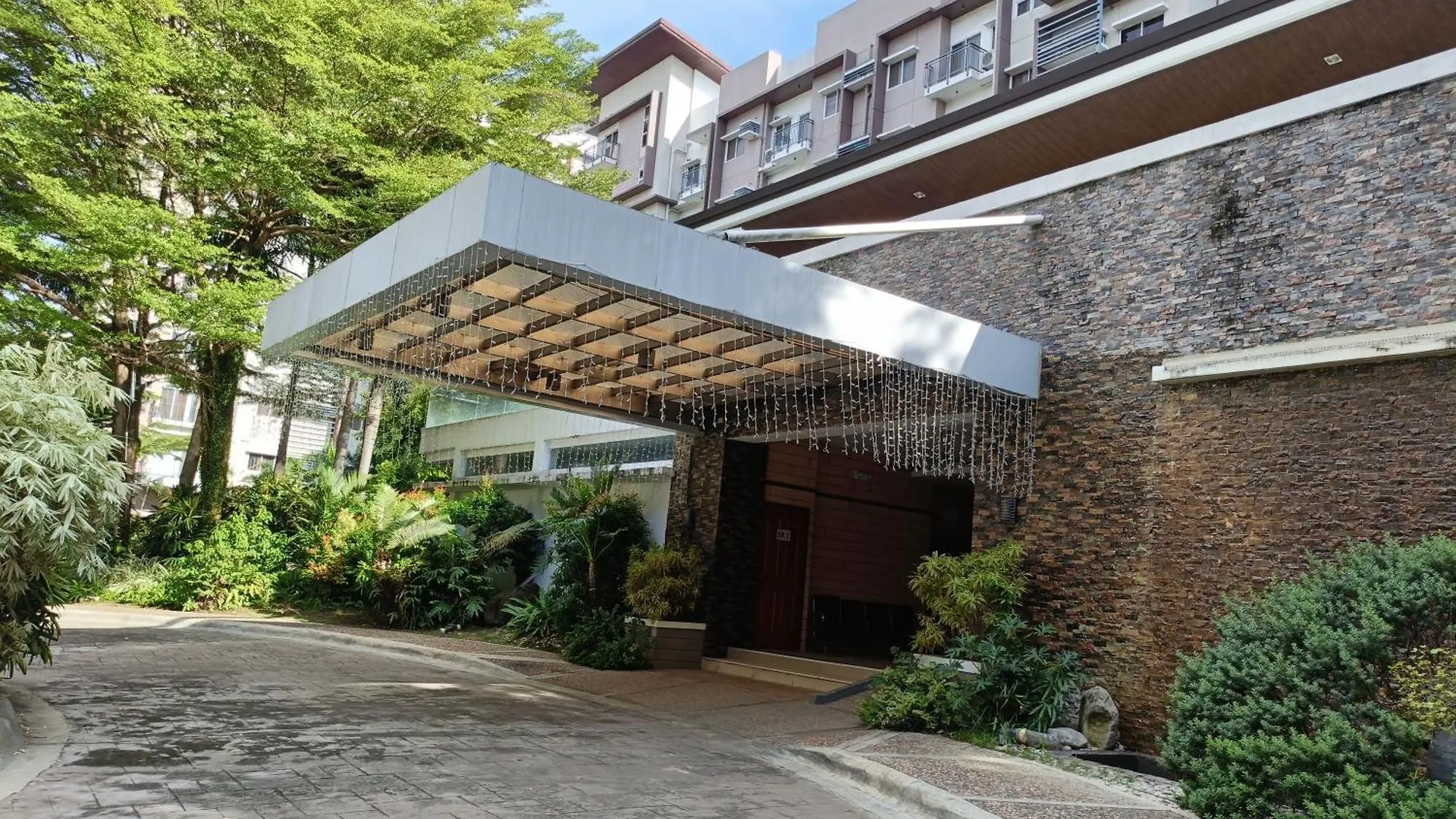 2Bedrooms 2Toilet& Bath Matina Enclaves Condo Davao Philippines