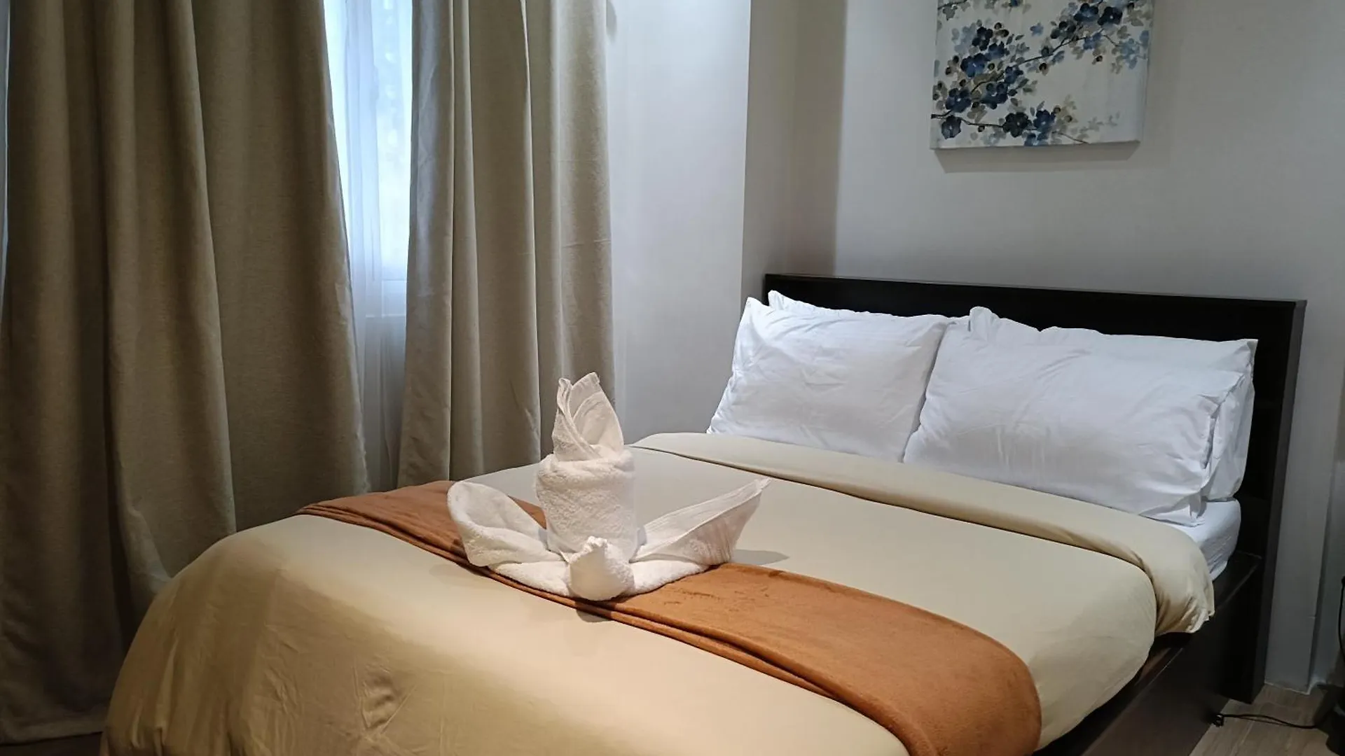 2Bedrooms 2Toilet& Bath Matina Enclaves Condo Davao 0*,  Philippines